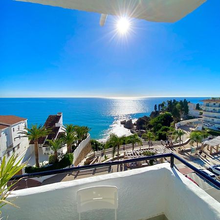 Modern Apartment Stunning Sea Views And Pool نيرخا المظهر الخارجي الصورة