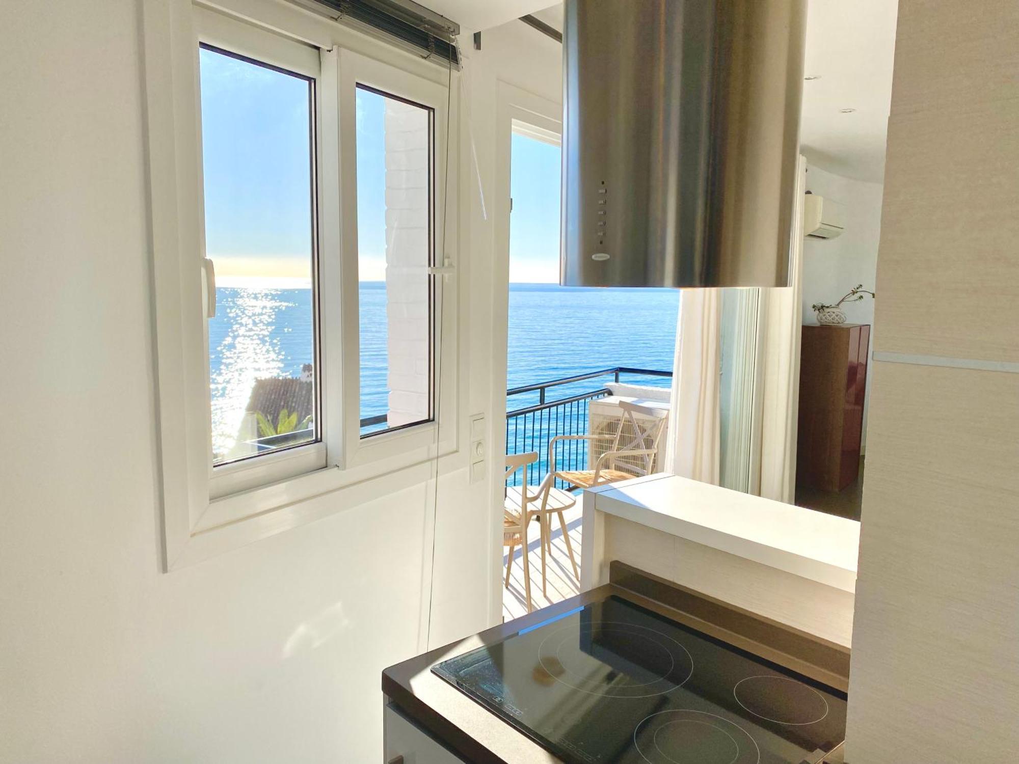 Modern Apartment Stunning Sea Views And Pool نيرخا المظهر الخارجي الصورة