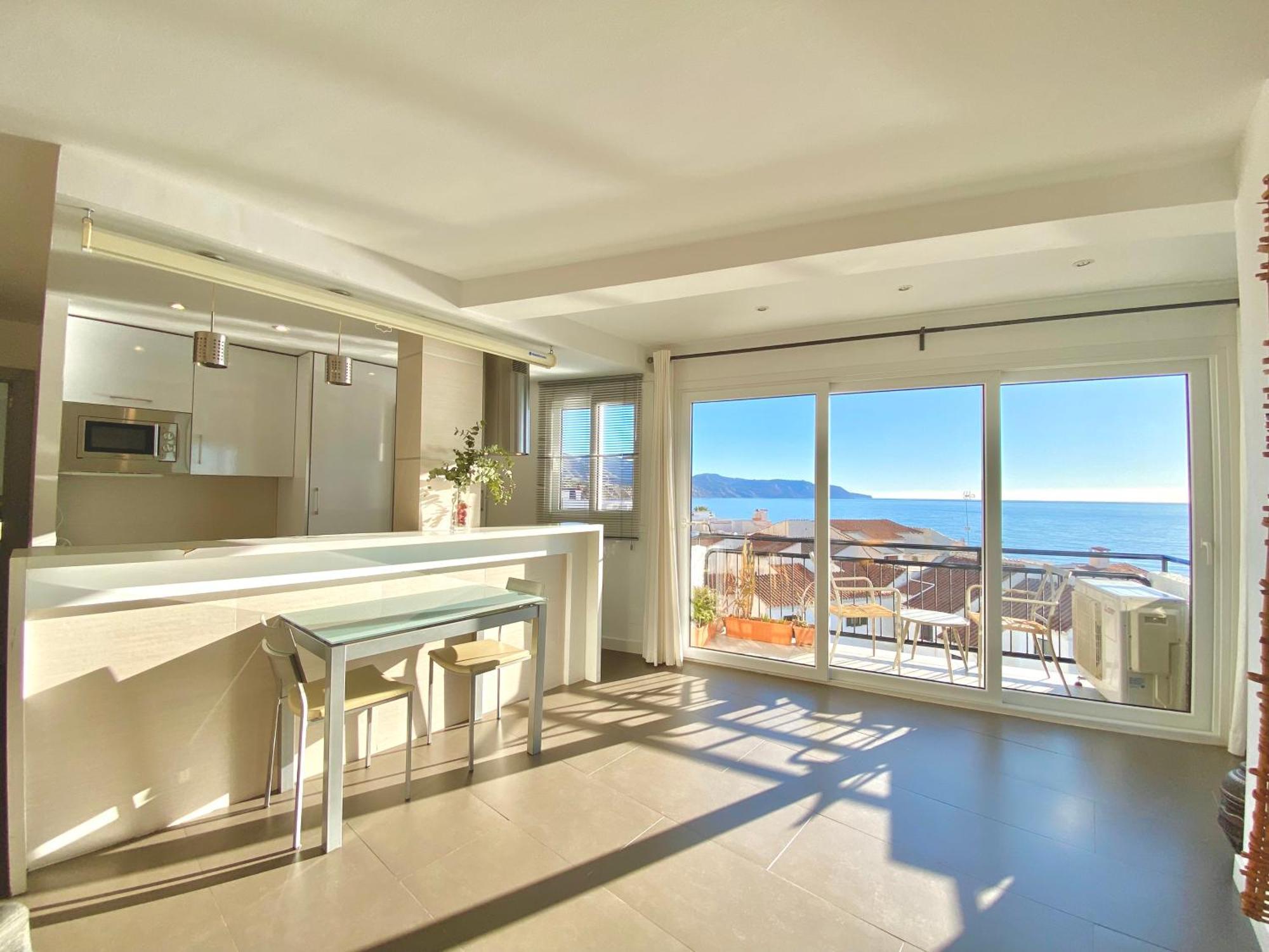 Modern Apartment Stunning Sea Views And Pool نيرخا المظهر الخارجي الصورة