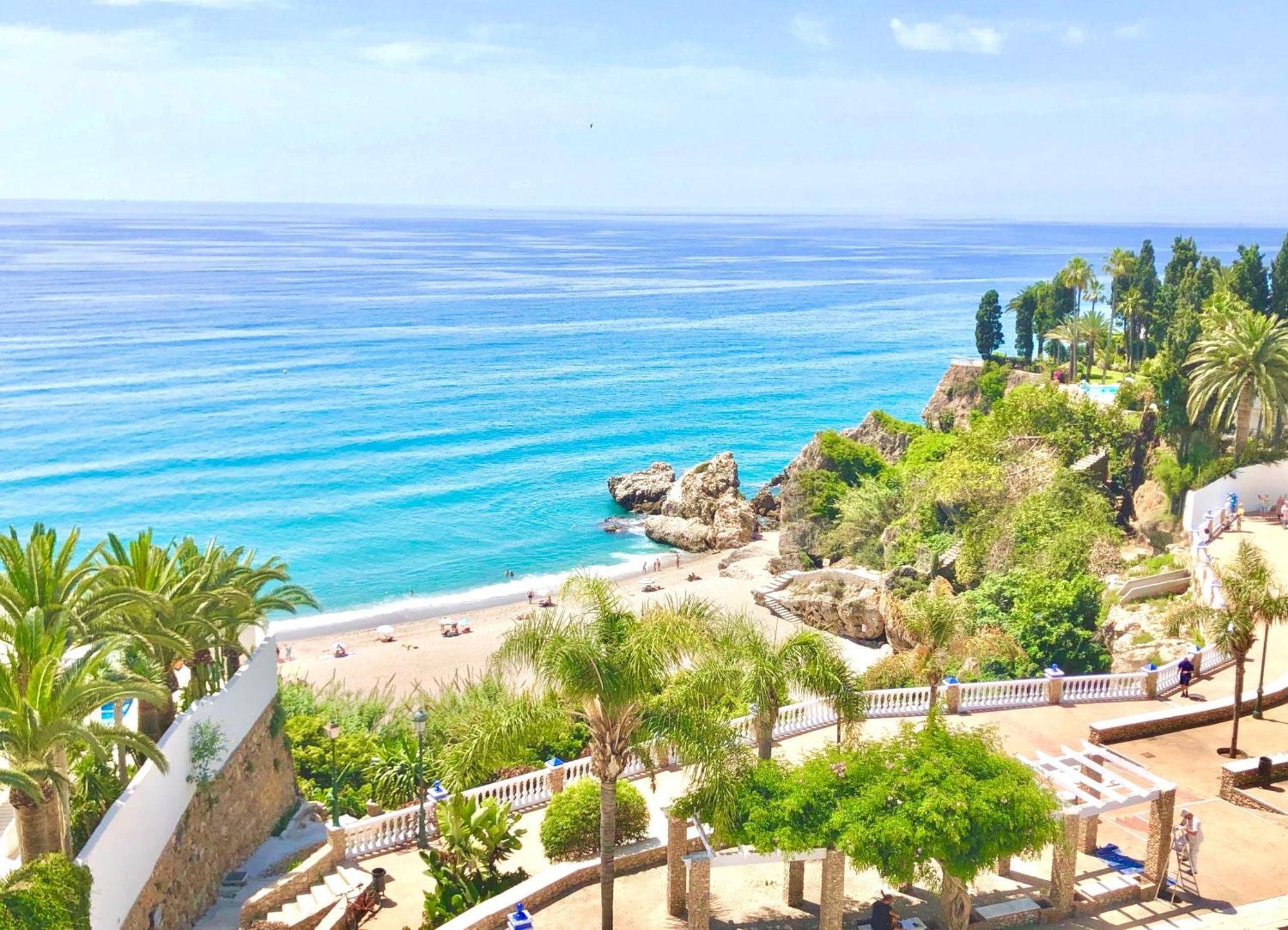 Modern Apartment Stunning Sea Views And Pool نيرخا المظهر الخارجي الصورة